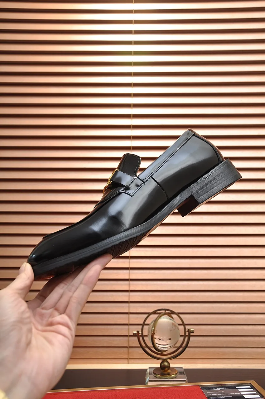 Men's shoes 💰500💶[HERMES] (cowhide lining)🍀Italian top luxury🍀He does not pursue novel styles and gorgeous colors, but attracts the favor of successful men with his flawless, elegant and classic style! This very, very comfortable, simple and stable style makes it easy to match any style! The pattern is absolutely 1:1 refined from the original case, and we strive for excellence in materials, imported cowhide + cowhide lining💪💪💪extraordinary texture👍! .Black brown code number: 38 to 45 (45 customized)